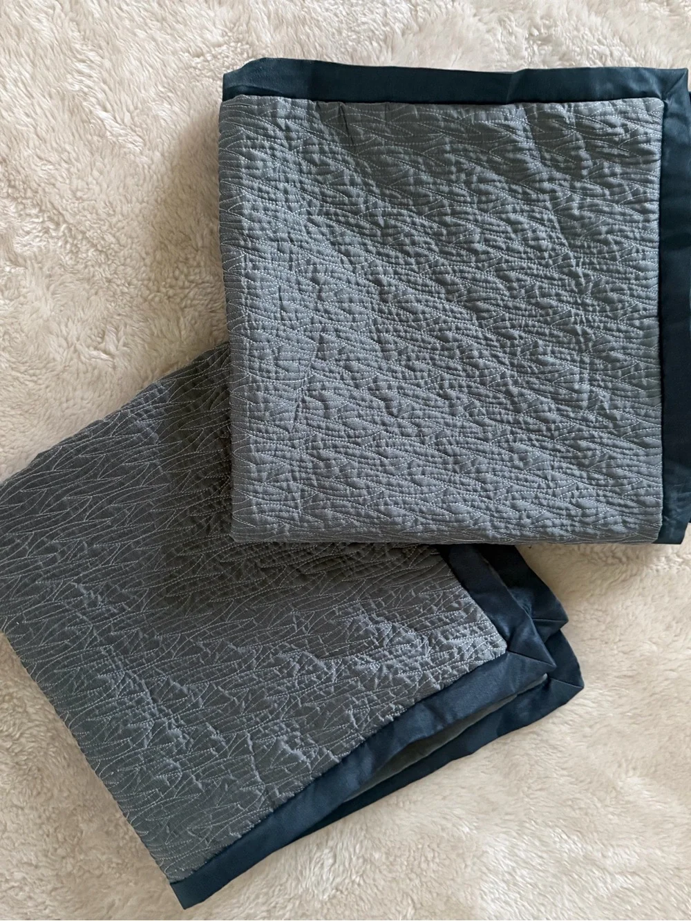 N/A pair textured
